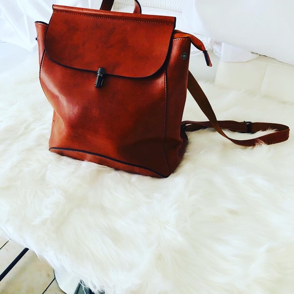 Backpack - Picture 3 of 5